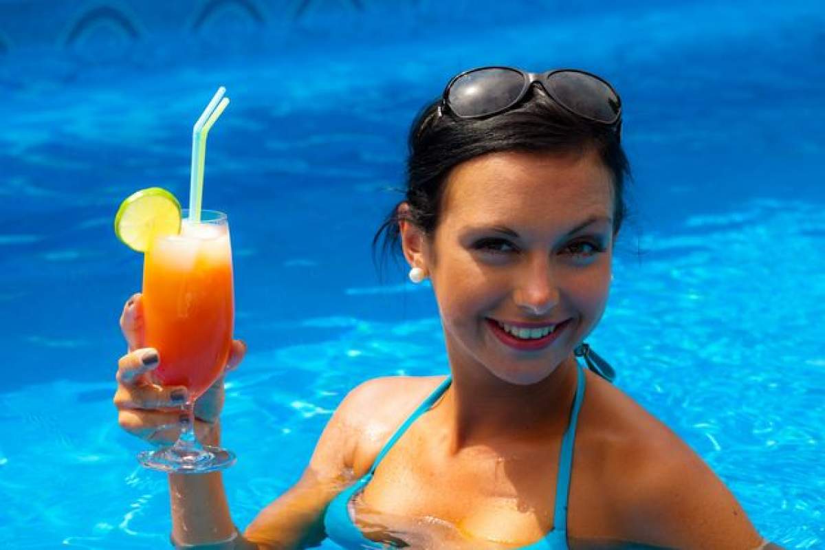 Ai chef de bălăceală? Iată ce boli poţi lua din apa de la piscină