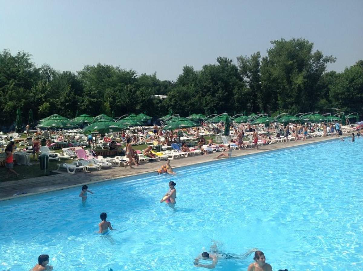 Adevăr şocant! De ce vi se înroşesc ochii după ce faceţi baie în piscină?