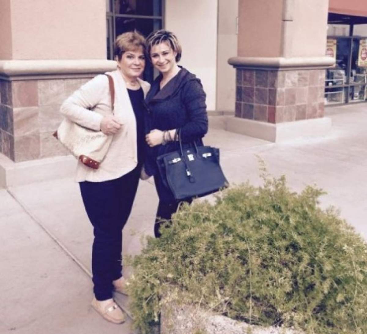 EXCLUSIV / Ce noroc la bani au unii! Anamaria Prodan şi Ionela Prodan, la un pas de un mare tun imobiliar!