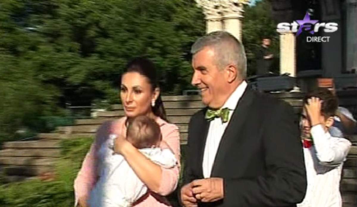 Zi fericită pentru Călin Popescu Tăriceanu! Fostul premier şi-a botezat copilul