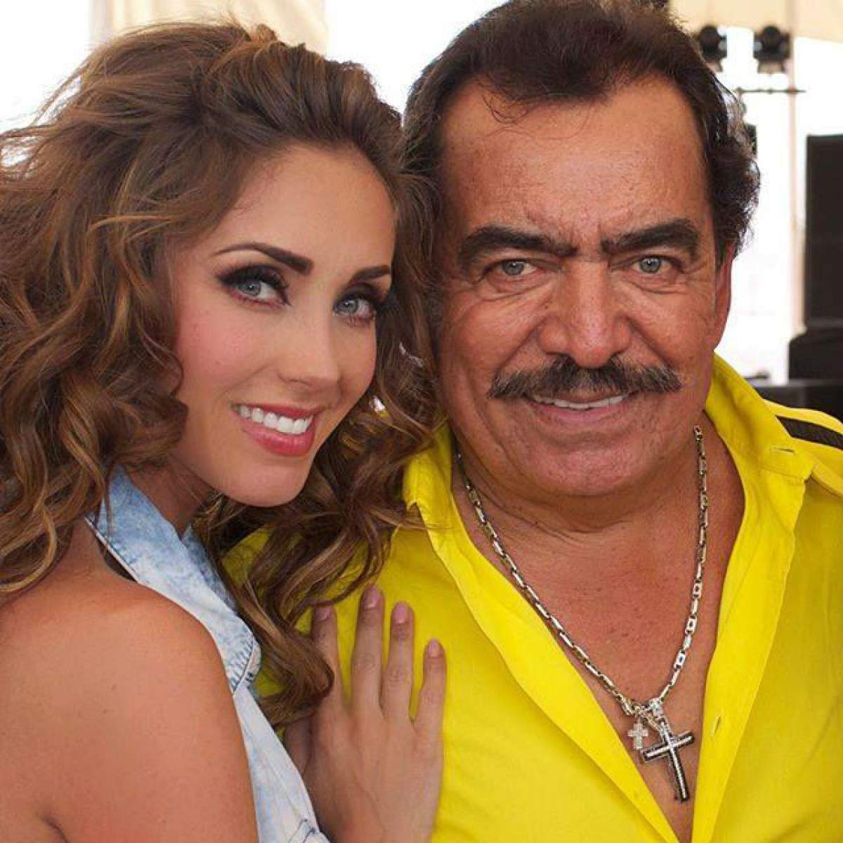 VIDEO / Anahi din "Rebelde", cu ochii în lacrimi! A murit celebrul artist şi bunul ei prieten Joan Sebastian