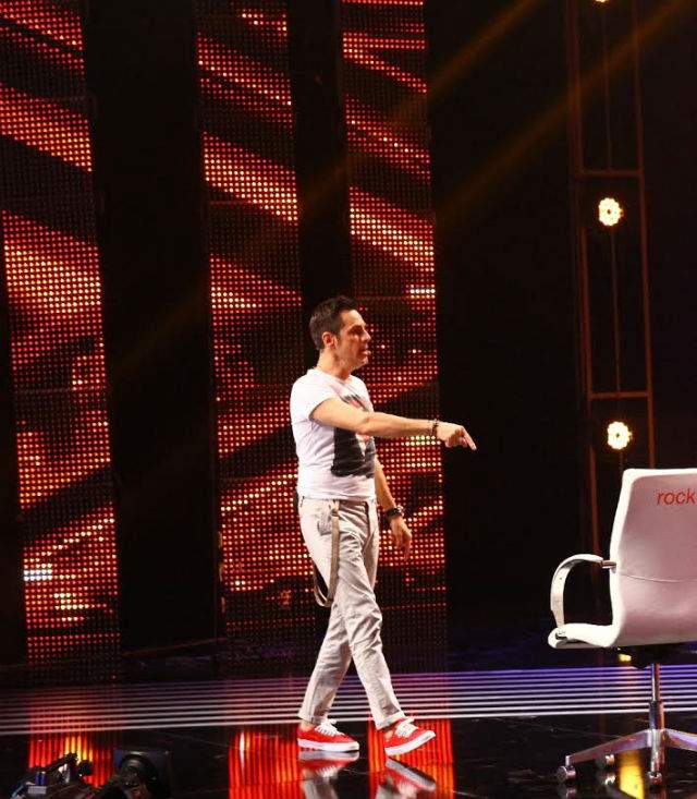 FOTO / Ștefan Bănică și-a cedat fotoliul de la "X Factor"! Vezi cui!