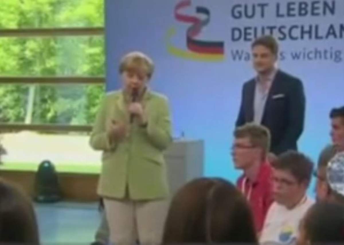 VIDEO / Angela Merkel a făcut o gafă de neiertat! Cum a umilit cancelarul german un copil