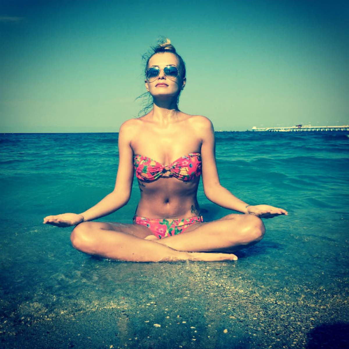 Sylvia face yoga și meditație la mălul mării: "Este foarte important să ai timp să fii doar tu cu tine!"
