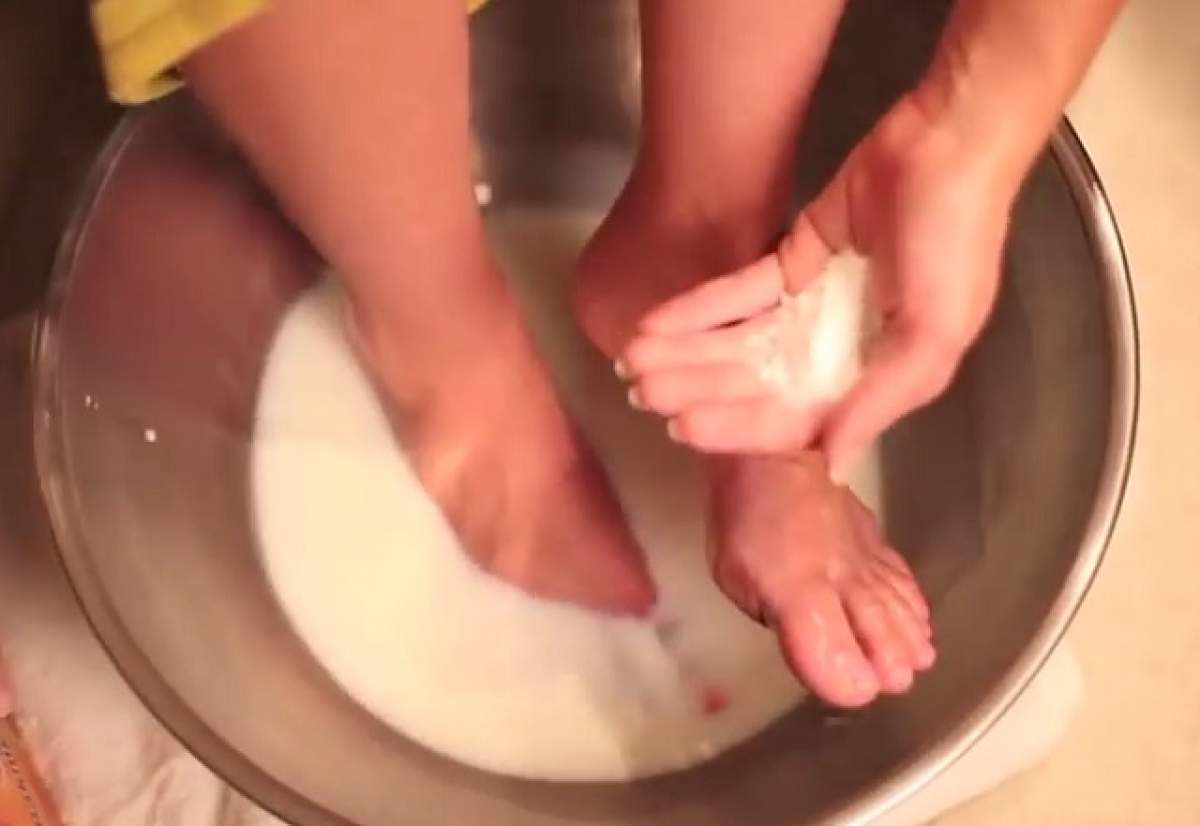 VIDEO / Porţi sandale? Pregăteşte-ţi picioarele cu două ingrediente din bucătărie