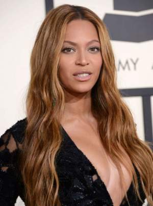 ÎNTREBAREA ZILEI - LUNI: Cum să ai părul ca Jennifer Lopez sau Beyonce peste noapte? Iată cum te poţi transforma