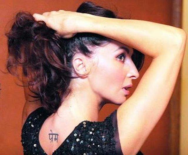 Mihaela Rădulescu, într-o pereche de bikini minusculi la plajă. Un detaliu uimitor a ieşit la iveală. Diva a ţinut ascuns acest lucru până acum