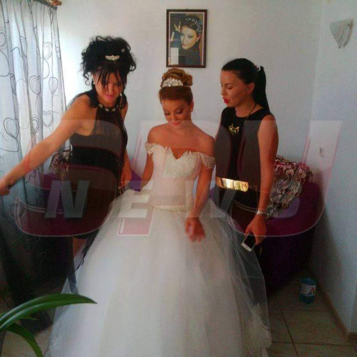 FOTO / Cornelia, fosta concurentă de la "Mireasă pentru fiul meu", s-a măritat. Îţi place ce rochie de mireasă a ales?