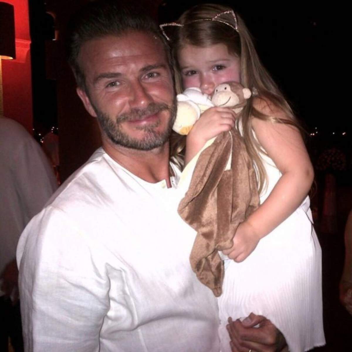 David Beckham iubeşte necondiţionat! Cel mai sexy fotbalist din lume şi-a făcut un nou tatuaj care va frânge inimile femeilor