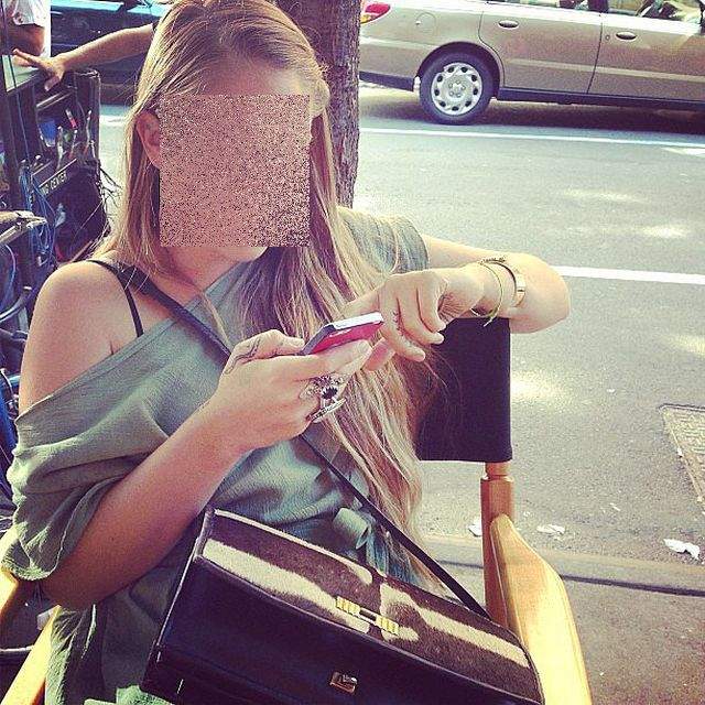 FOTO / Jemima Kirke, SĂRUT PASIONAL cu o altă actriţă. Totul în serialul Girls