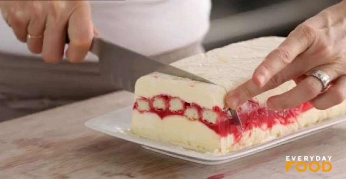 VIDEO / REŢETA ZILEI - LUNI: Semifreddo cu fructe de pădure