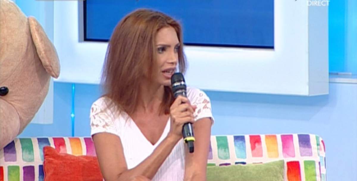 Are 43 de ani şi doi copii, dar arată ca la 20! Cum se menţine în formă Cristina Spătar?