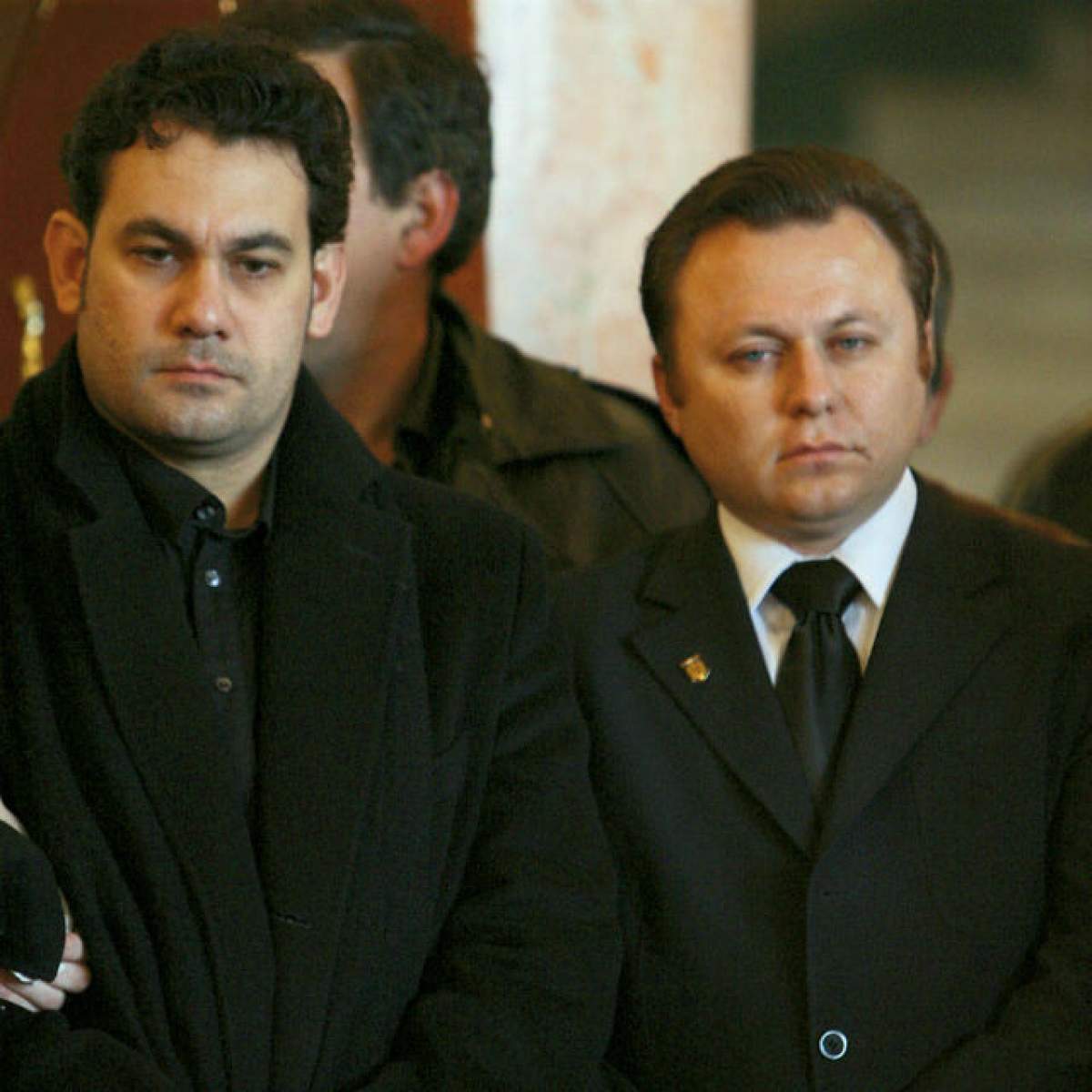 Nu pot face pace! Dragoş şi Ionuţ Dolănescu se ceartă din nou pe 243.000 de euro