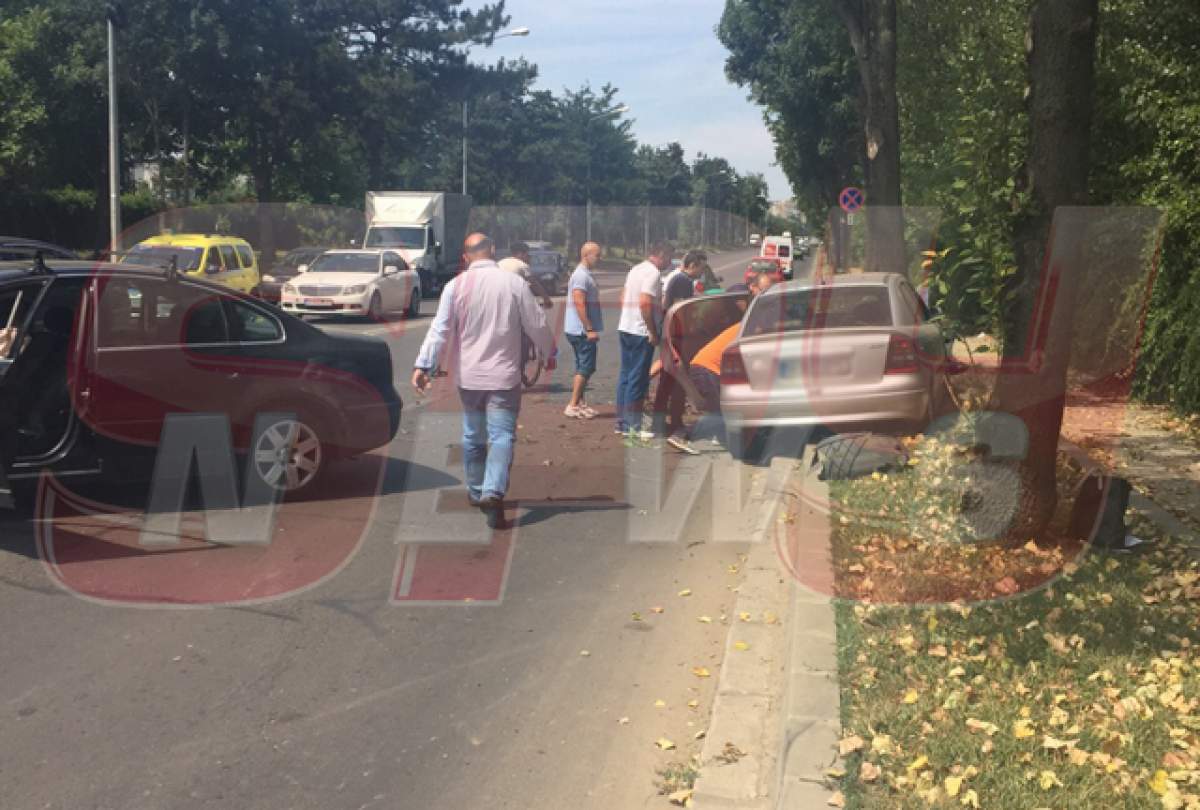 Accident cumplit în București! A fost nevoie de intervenția echipelor de descarcerare