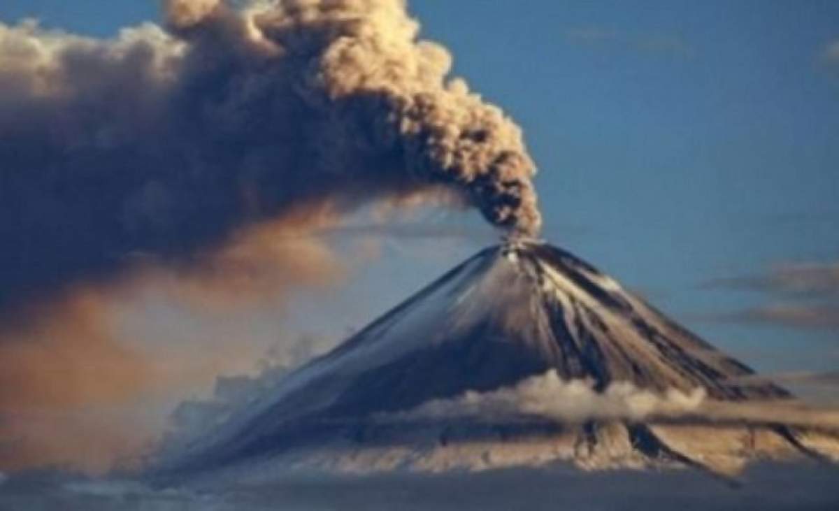 Panică în Ecuador! Un vulcan a erupt după 140 de ani