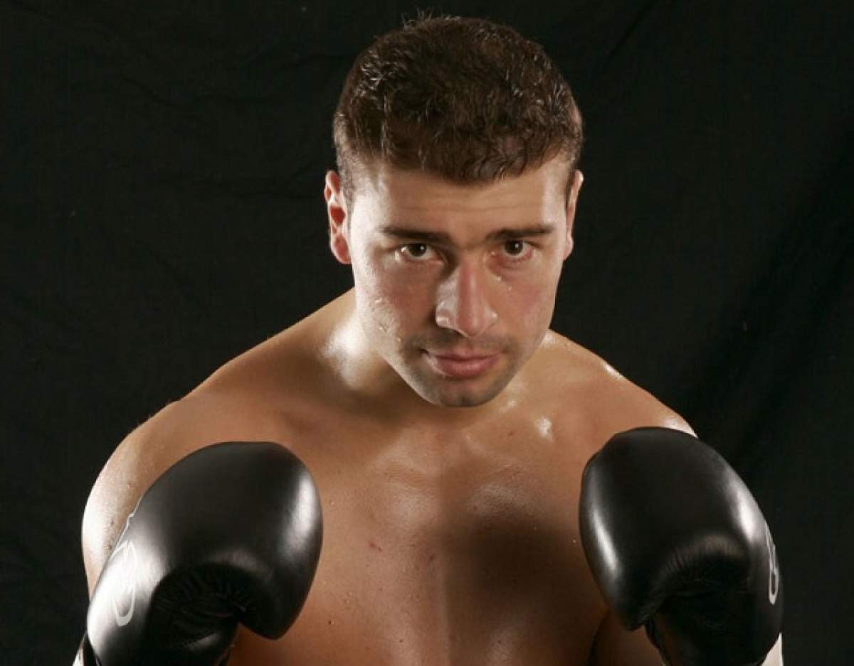 Lucian Bute s-a întors victorios în România! Primele imagini cu marele campion la box de pe pământ românesc