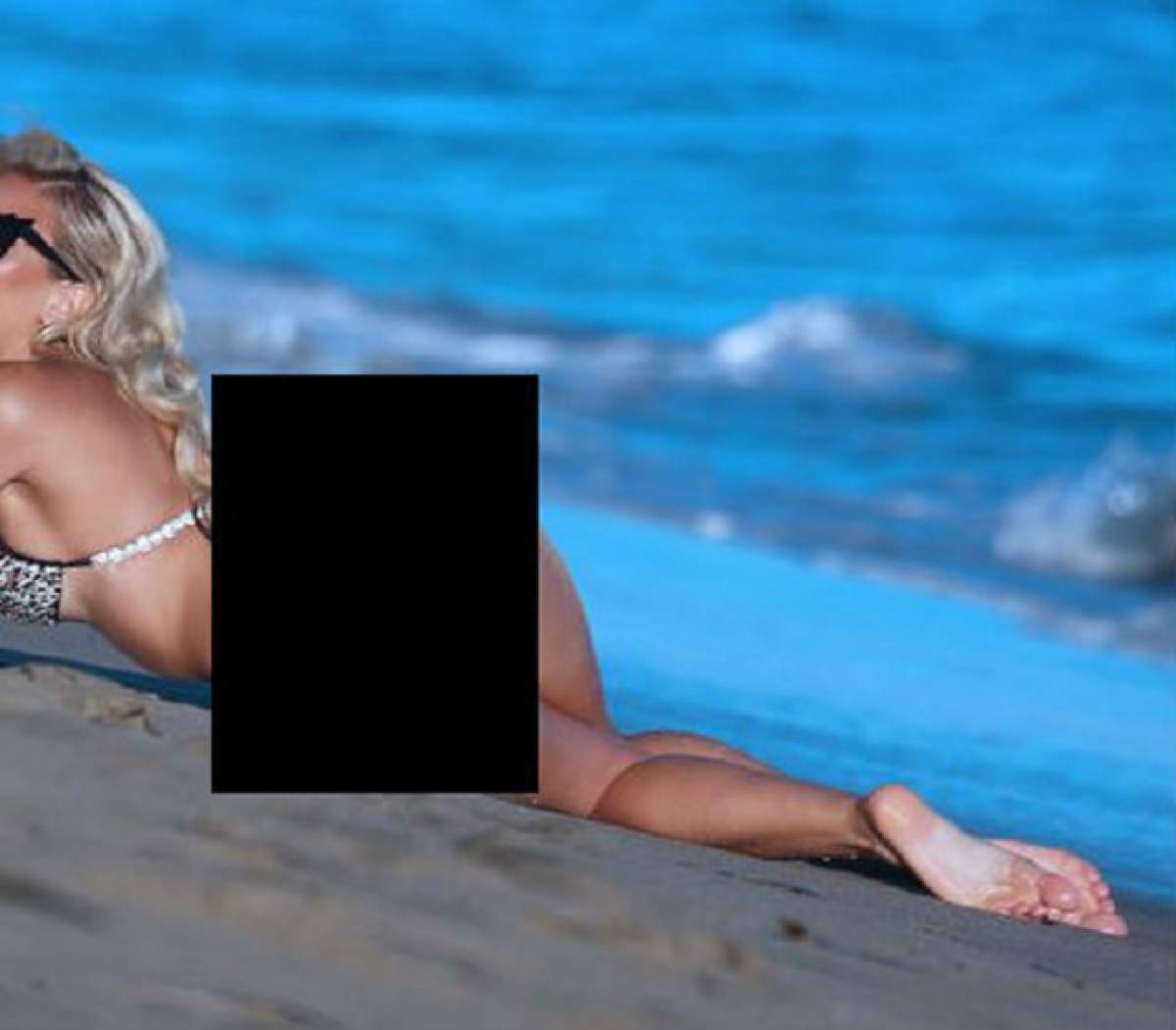 FOTO / Şi-a scos fundul la înaintare! Un iepuraş Playboy s-a pozat în poziţii incitante