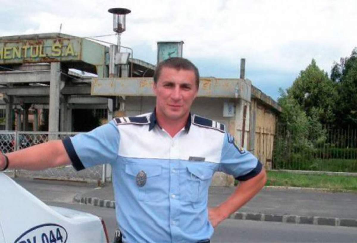 Şefii poliţistului "scriitor", din Braşov, au pus "lacăt" paginii lui de Facebook!