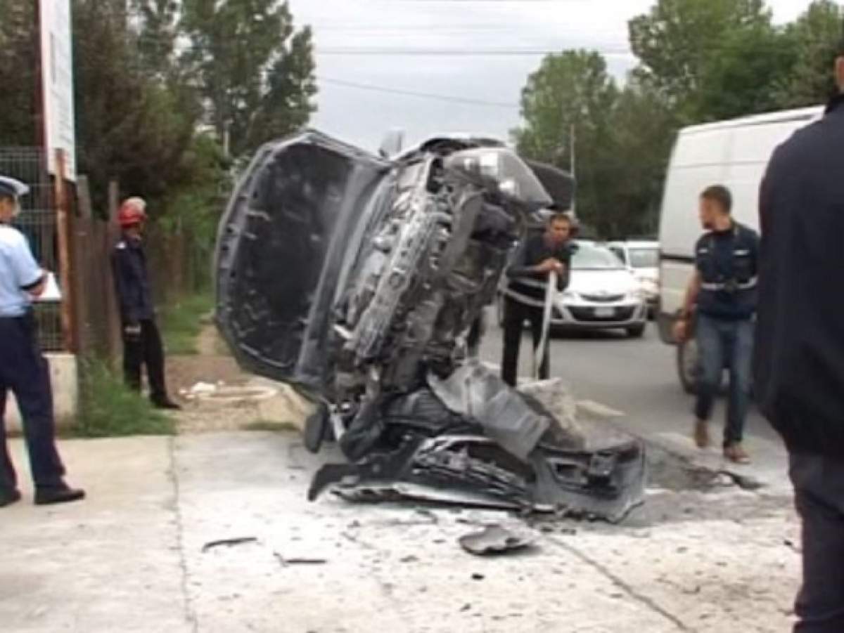 VIDEO / Loviţi de o betonieră şi aruncaţi într-un cap de pod! Ce au surprins camerele de supraveghere!