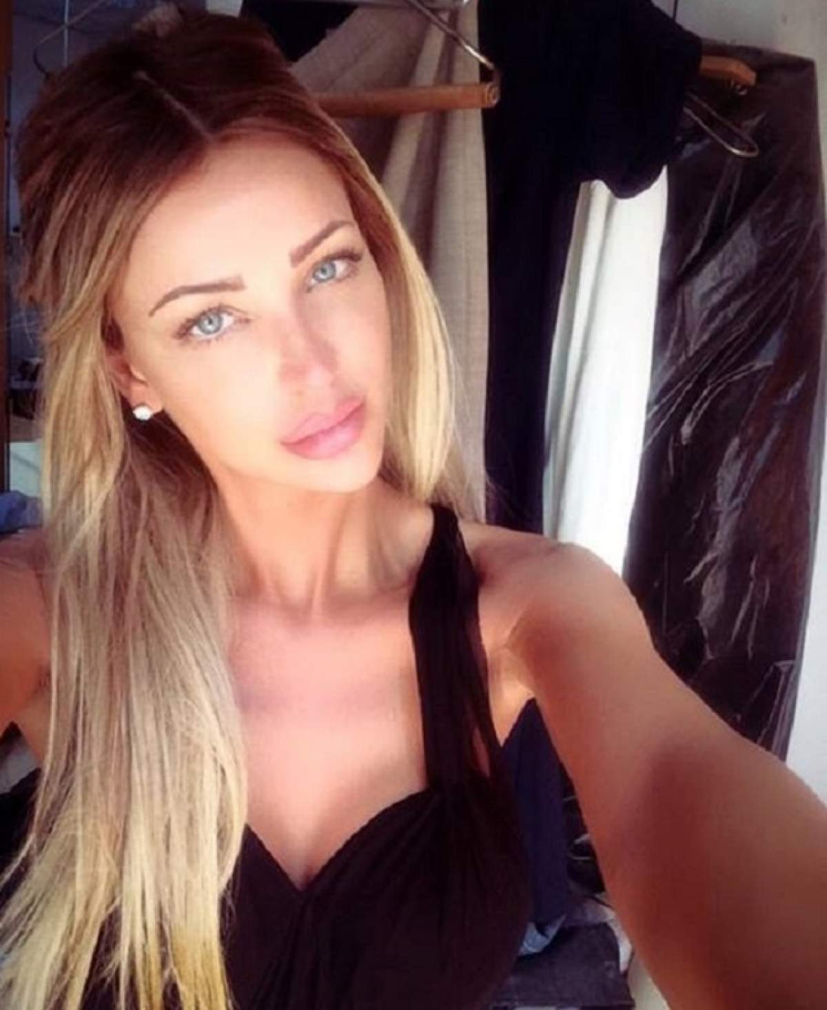 Cui îi mai pasă de frigul şi ploaia de afară! Bianca Drăguşanu încinge bărbaţii dezbrăcată, în poziţii rupte din filmele pentru adulţi