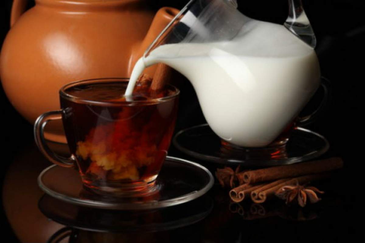 Truc excelent şi delicios pentru albirea eficientă dinţilor - bea un ceai cu lapte