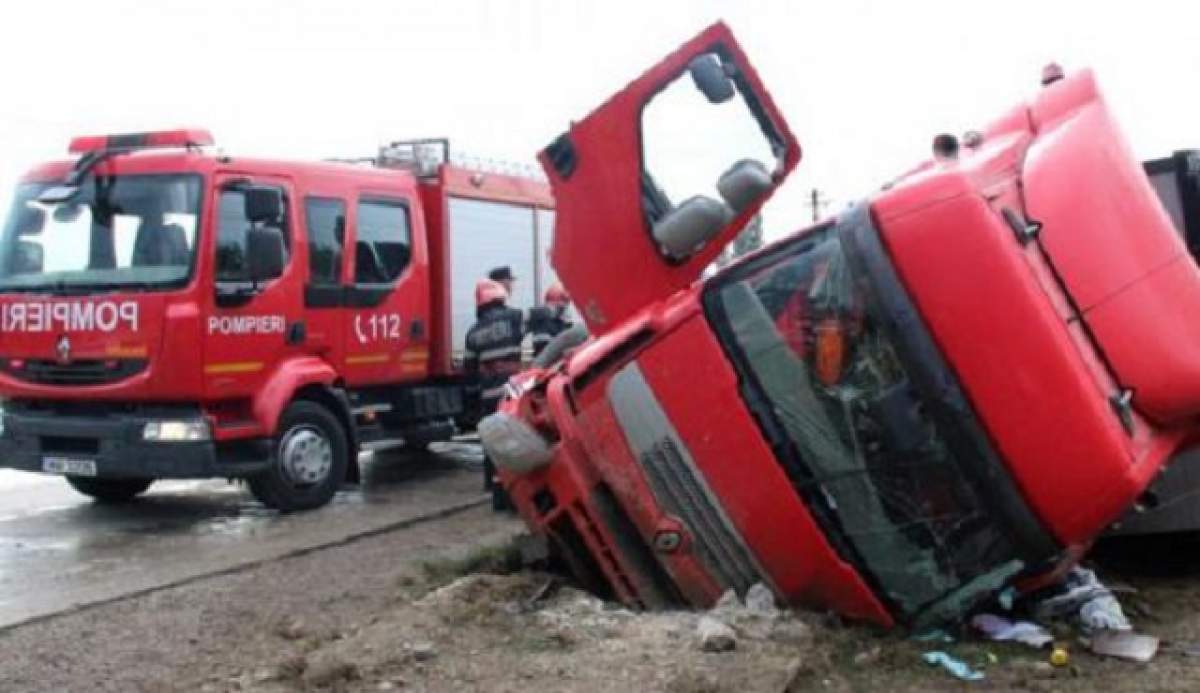 Accident mortal pe DN79! O persoană a murit, iar alte nouă au fost rănite