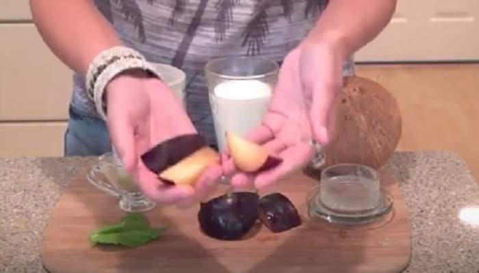 VIDEO / REŢETA ZILEI - MIERCURI: Smoothie de prune! Este un remediu laxativ şi antioxidant
