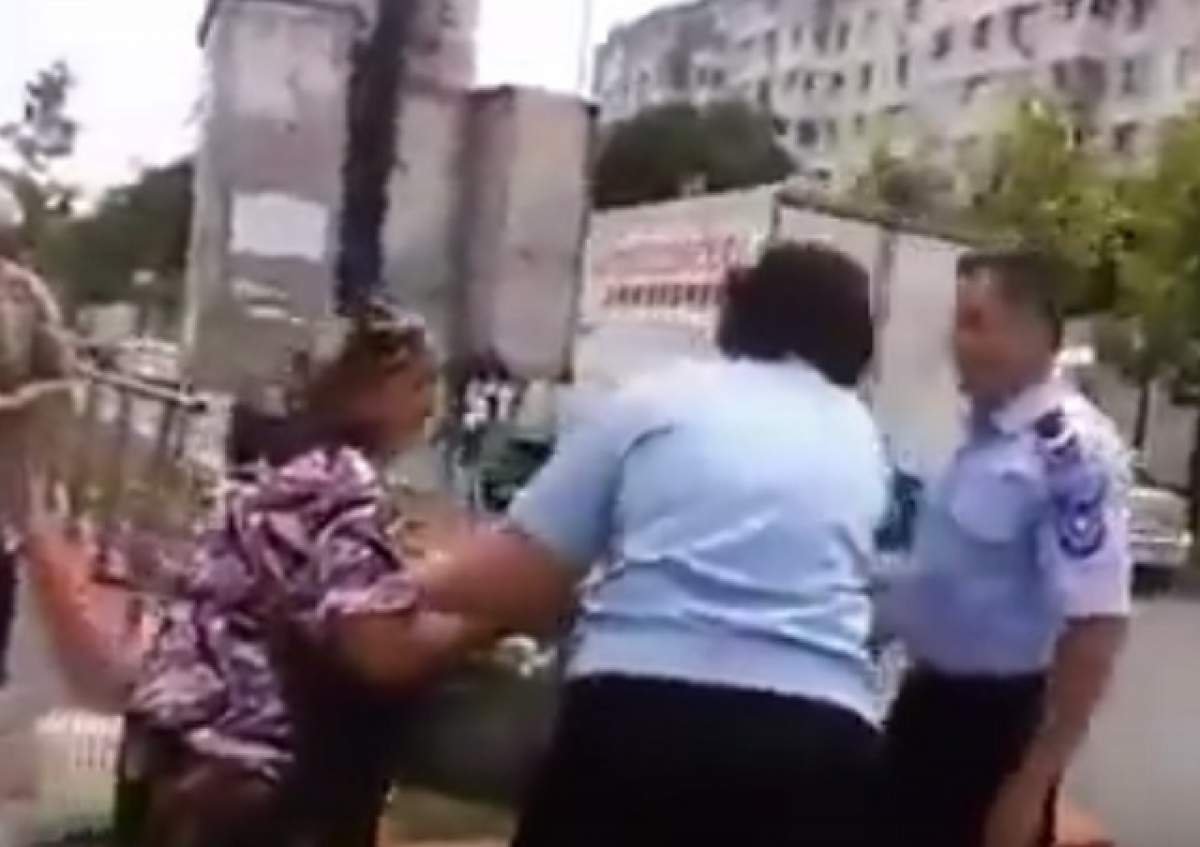 VIDEO / SCANDALOS / Ce i-au făcut nişte poliţişti comunitari unei bătrâne! Au fost la un pas de a fi linşaţi de trecători!