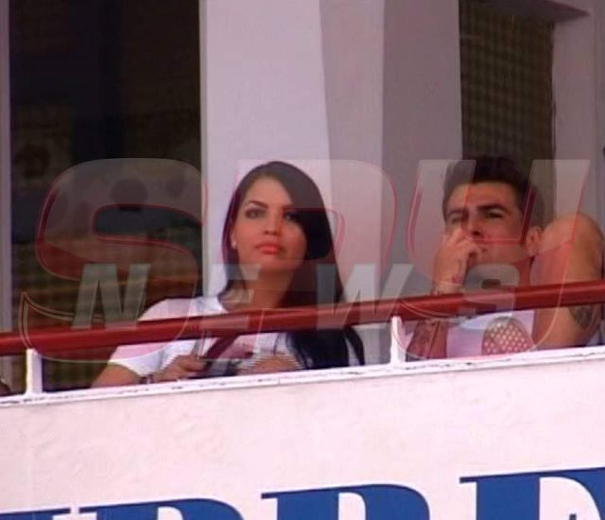 VIDEO / Sexy şi apetisantă chiar şi pe stadion! Sandra Bachici şi Adrian Mutu sunt nedezlipiţi! Imagini spectaculoase cu cei doi îndrăgostiţi