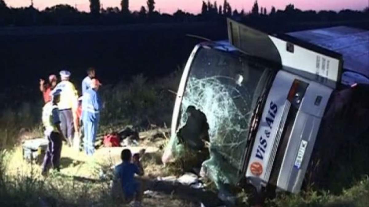 VIDEO ŞOCANT / Imagini NEDIFUZATE! Cum s-au zbătut victimele între viaţă şi moarte în urma accidentului de pe Autostrada Soarelui!