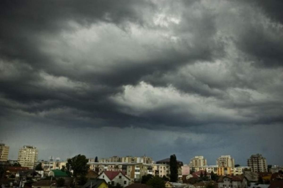 VREMEA se menţine răcoroasă. PROGNOZA METEO pentru WEEKEND