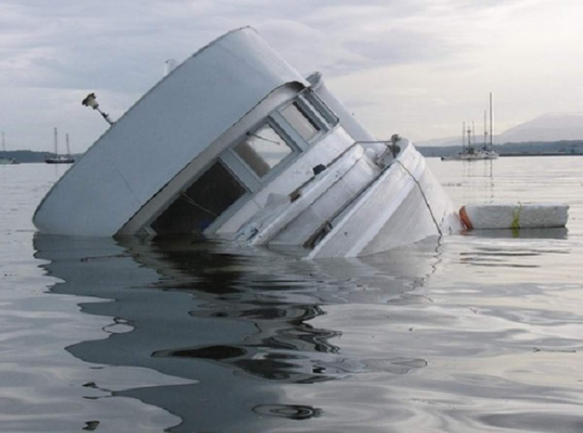 O ambarcaţiune s-a scufundat în Marea Egee! Cel puţin 28 imigranţi au murit