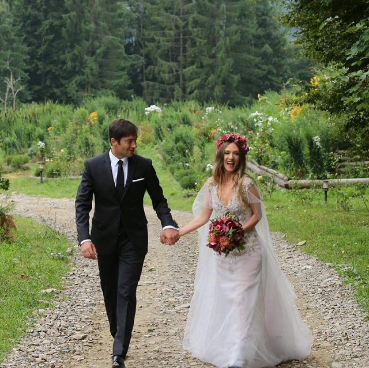 A avut o nuntă perfectă! Radu Vâlcan: "Ne-am căsătorit în vârful muntelui!"