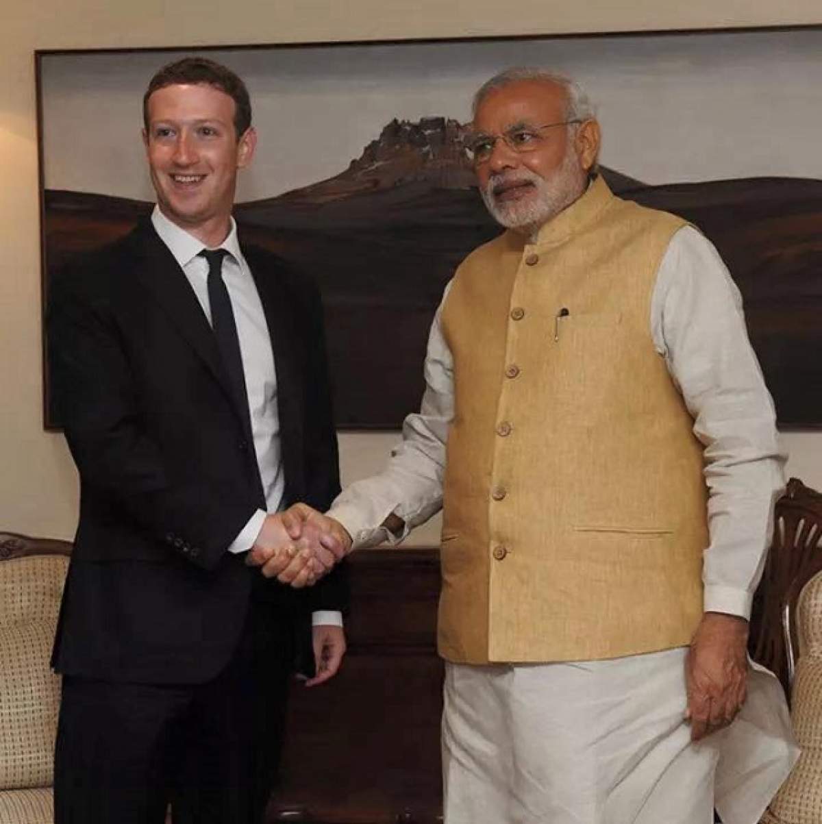 Mark Zuckerberg a făcut marele anunţ! Butonul mult aşteptat de internauţii Facebook va apărea în curând