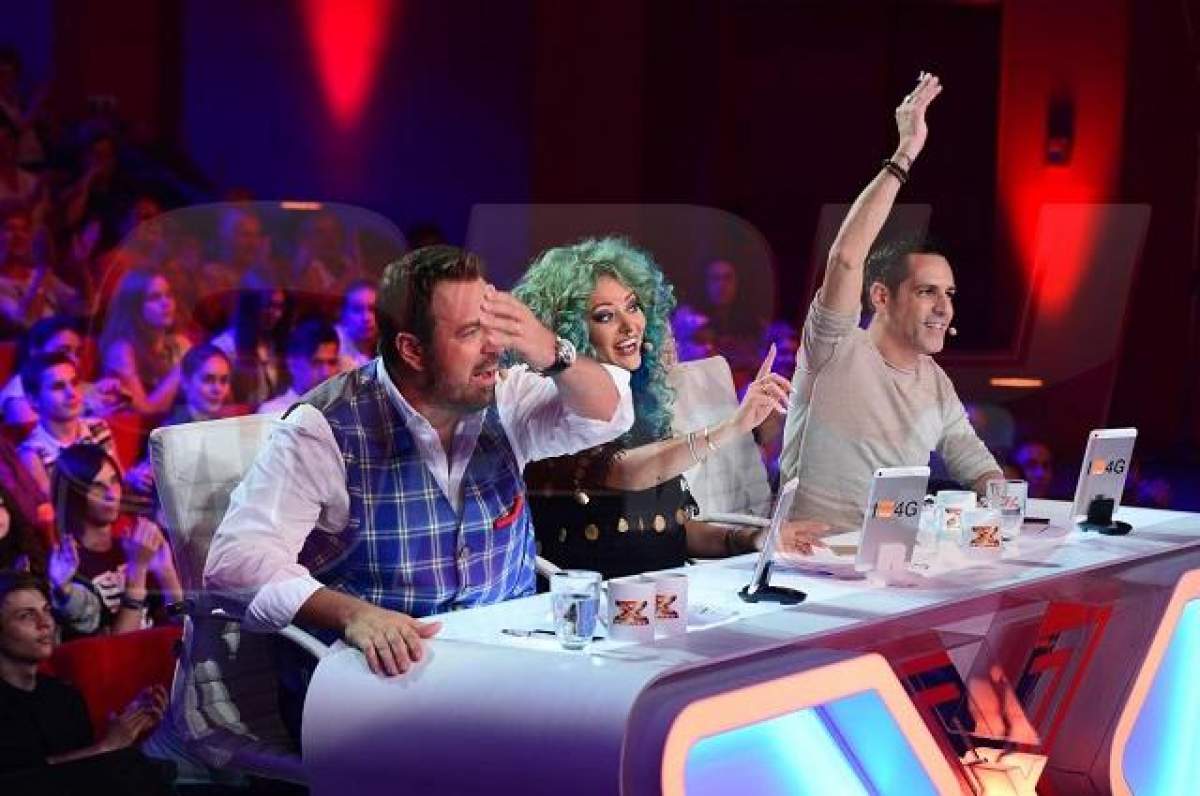 L-a dat pe spate la propriu! Horia Brenciu cade sub pupitrul juriului la "X Factor"