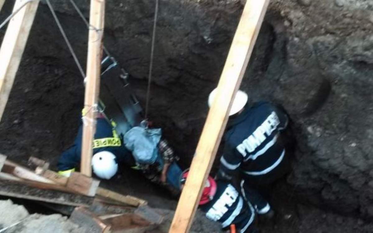 VIDEO / Imagini şocante! Un muncitor a murit îngropat de viu chiar în faţa colegilor de muncă