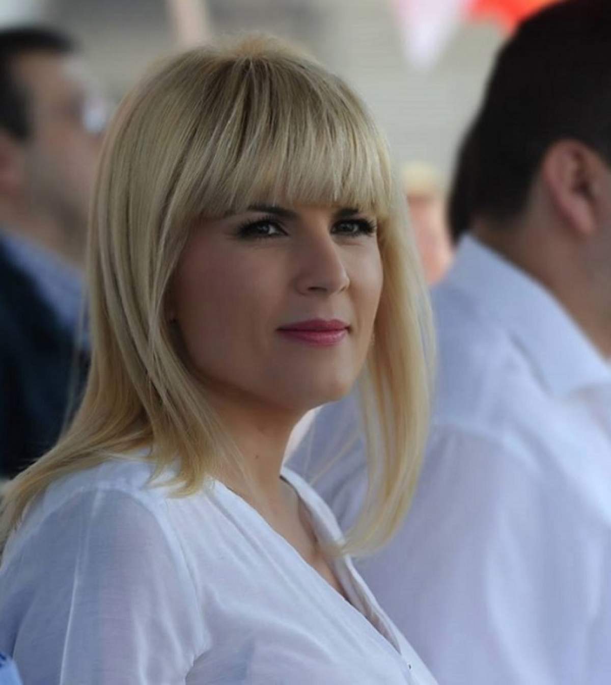 ”Diva de Pleșcoi”, în ipostaze mai mult decât... FIERBINȚI! Imagini DEMENȚIALE cu Elena Udrea