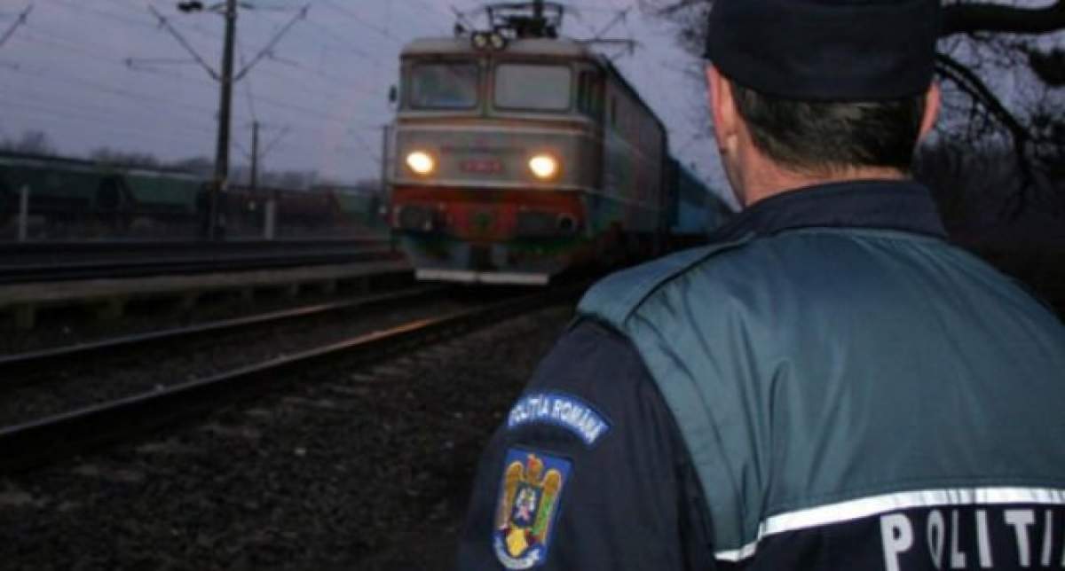Tragedie la Suceava! S-a aruncat cu fiul ei în faţa trenului