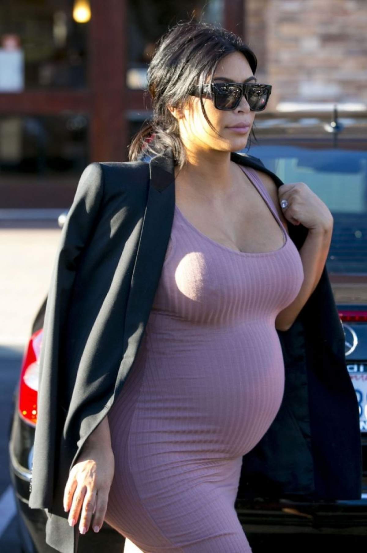 A înnebunit Kim Kardashian? E "imensă" şi o poate opri nimeni! Iată fotografia care i-a şocat pe fanii vedetei!