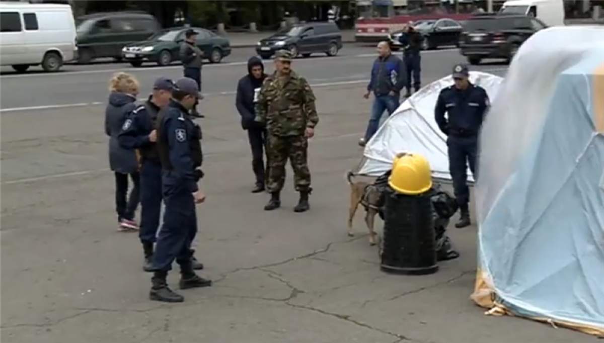 Alertă cu bombă în Chişinău! Poliţia a evacuat locuitorii din zonă