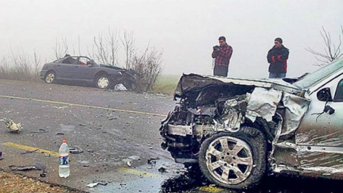 Accident TERIBIL în Olt! Doi tineri au murit pe loc şi o altă victimă şi-a pierdut viaţa la spital