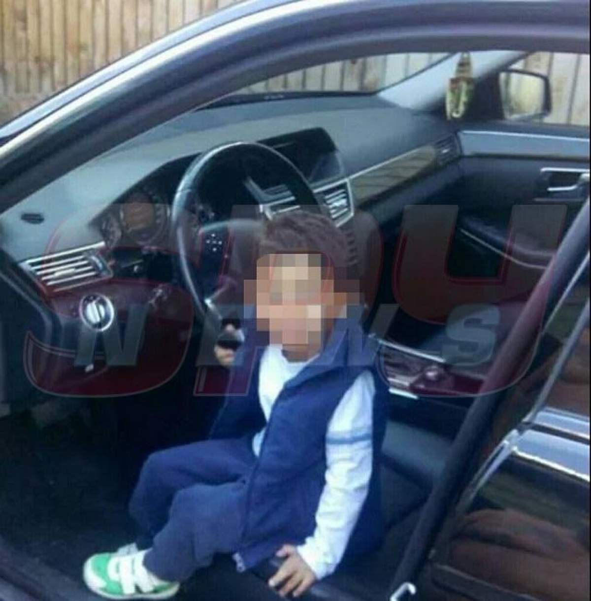 Video scandalos cu un copil de trei anişori! Băieţelul a condus un bolid prin Bucureşti, a înjurat ca birjarii şi a transmis un mesaj special Poliţiei Române!