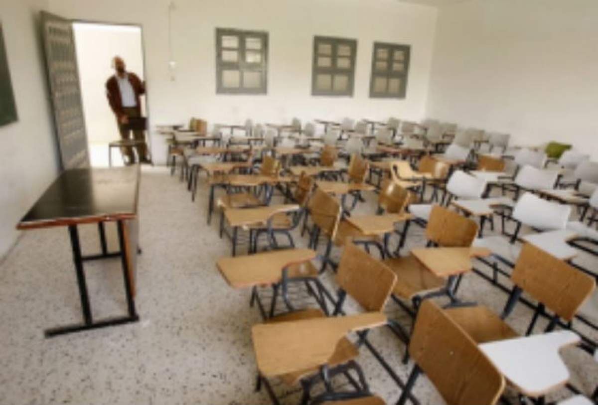 Ninsorile au închis şcolile. Situaţia cursurilor suspendate în ţară şi în Capitală