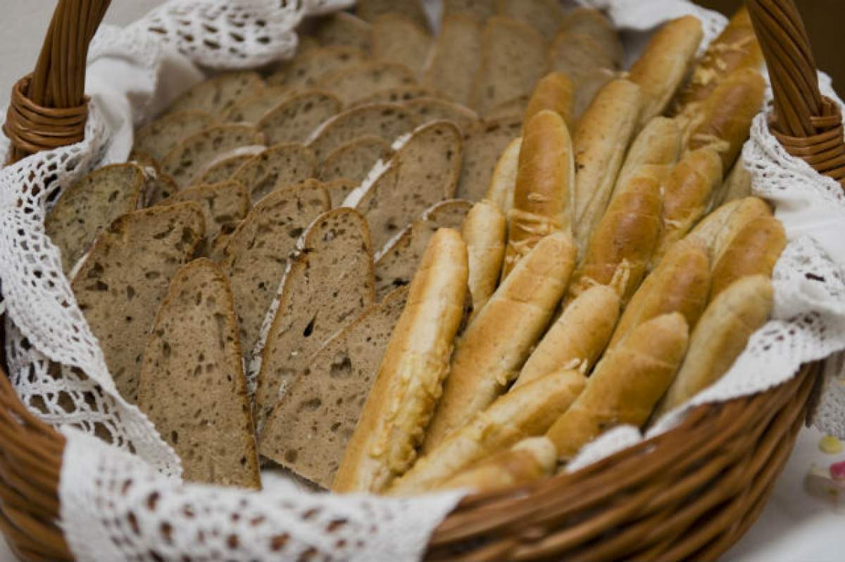 Cum să îţi dai seama că o pâine este făcută din ingrediente naturale? Sfaturile preţioase care te ajută să recunoşti E-urile şi coloranţii