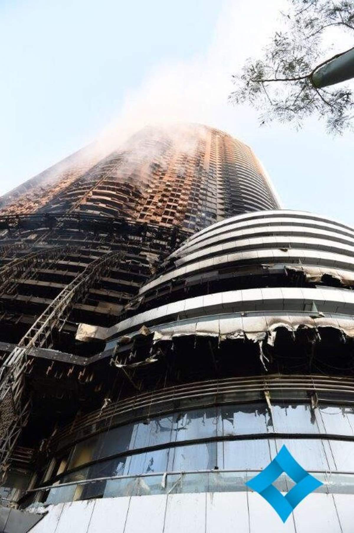 FOTO / PRIMELE IMAGINI din interiorul şi exteriorul hotelului din Dubai care a luat foc de Revelion