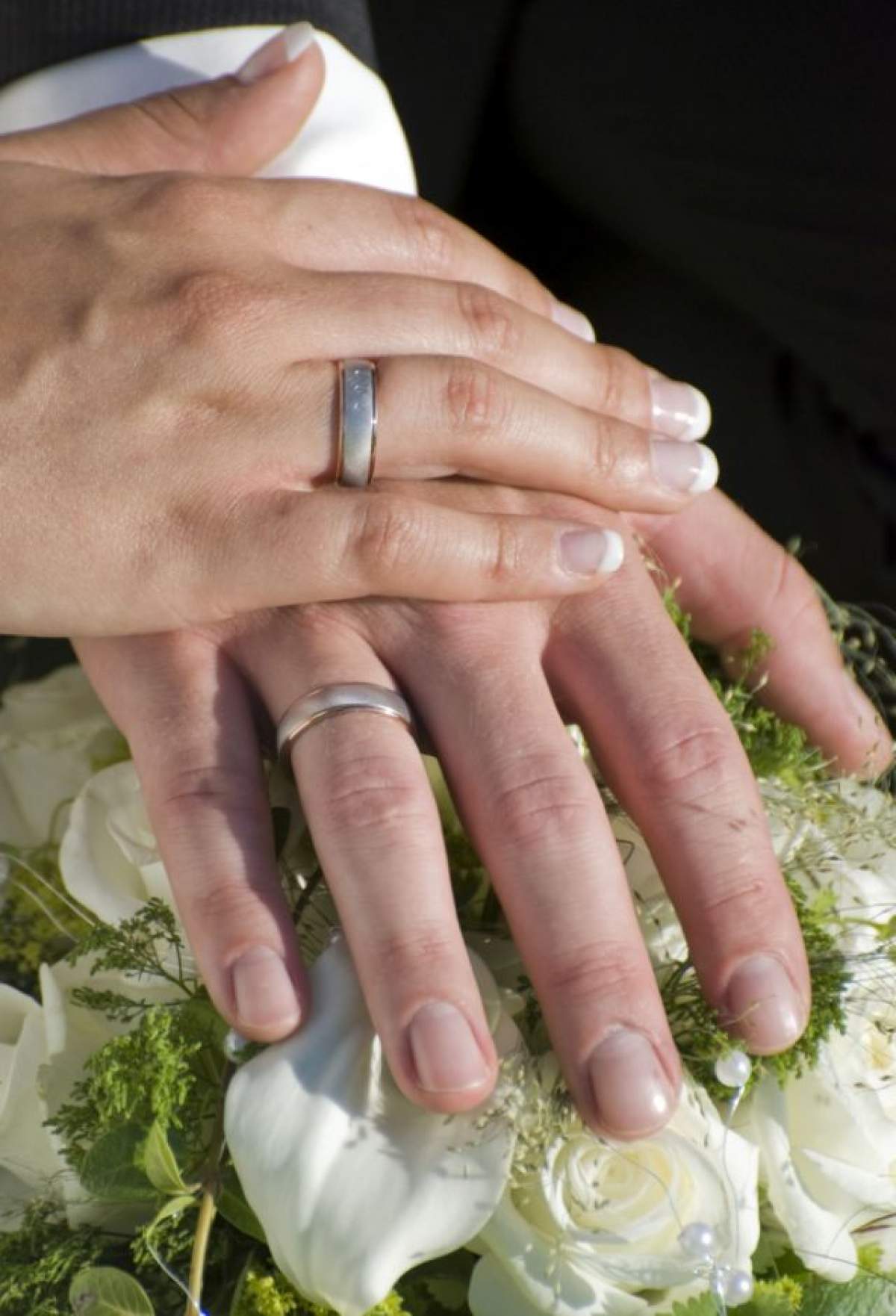 ÎNTREBAREA ZILEI - MIERCURI: Care este vârsta perfectă pentru căsătorie?