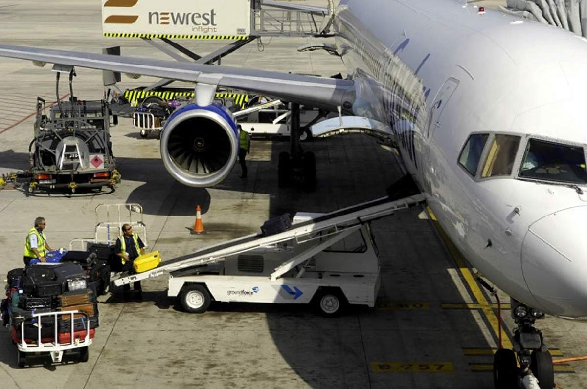 Hamalii din  Aeroportul Otopeni au anunţat intrarea în grevă! Vezi care este programul protestelor