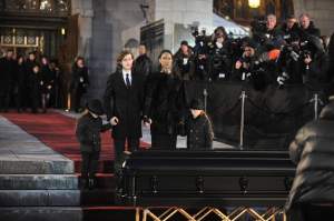 FOTO / Discurs emoţionant al fiului cel mare al cântăreţei Celine Dion, la înmormântarea lui Rene Angelil: "15 ani nu sunt destui pentru a-ţi cunoaşte tatăl"