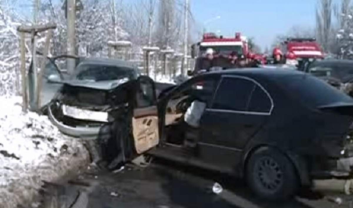 Accident grav în Bucureşti! Patru victime se află în stare gravă, iar două sunt încarcerate