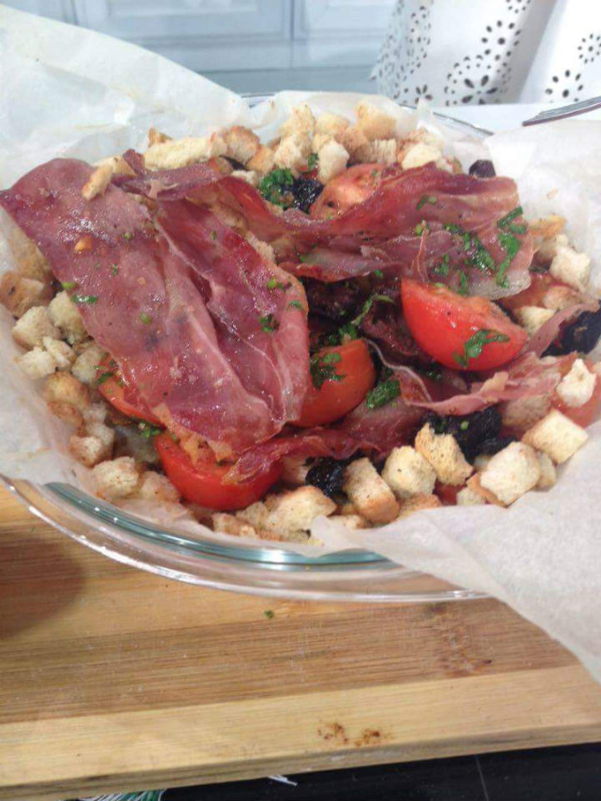 REŢETA ZILEI -  DUMINICĂ: Salată spaniolă, recomandată de Ştefan Stan. Este savuroasă şi perfectă pentru diete
